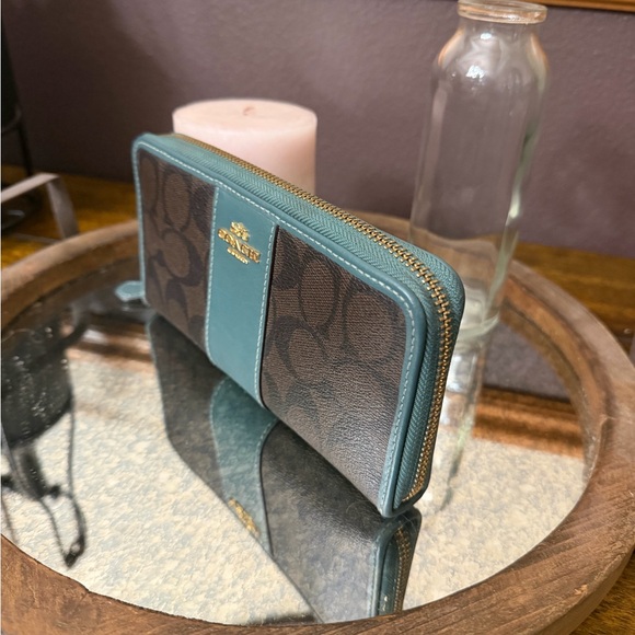 Coach Signature Accordion Zip Wallet – Brown & Teal - Picture 5 of 13